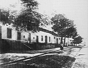 A rua principal que atravessa a Vila -  1891